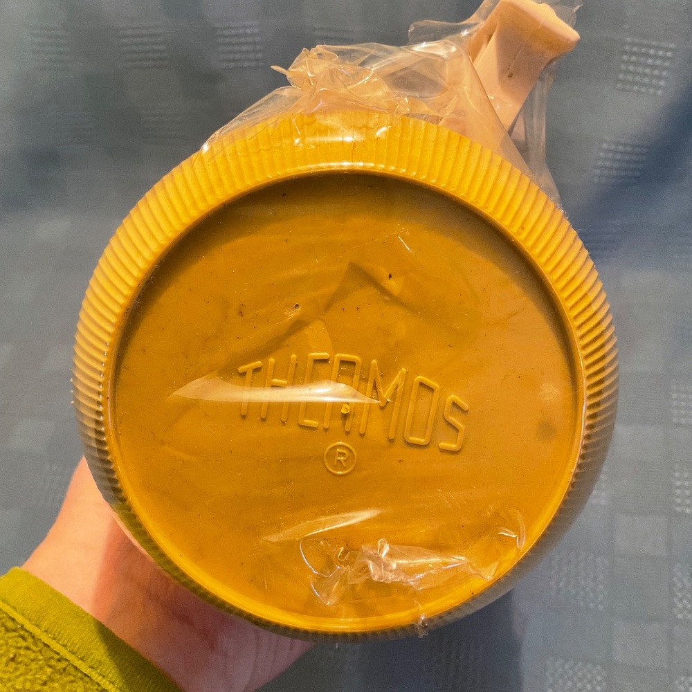 VTG Thermos Quart Size #6402 King Seeley Harvest Gold SEALED - Picture 6 of 11